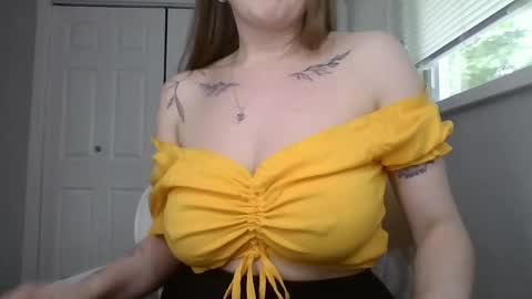 hotwifelili online show from May 21, 9:43 pm