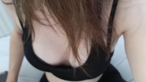 Hotwixx online show from May 13, 9:30 am