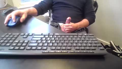 hoverday online show from April 1, 7:33 pm