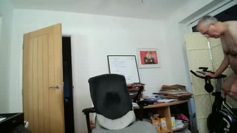 English sub online show from December 18, 3:18 pm