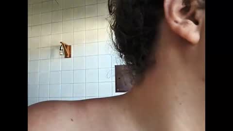 howarudoing online show from February 4, 6:12 pm