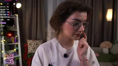 Diane online show from April 15, 7:27 pm