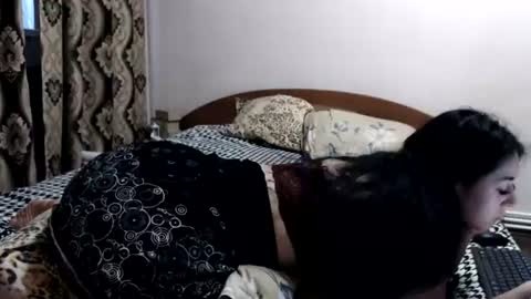hugeassdevil online show from August 4, 9:38 am