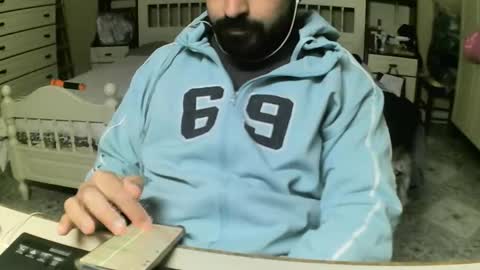 hugeveiny online show from January 15, 5:15 pm