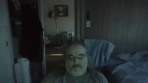 lonely huggy bear online show from April 11, 11:25 am