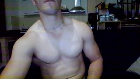 hughjaegg online show from July 4, 10:02 pm