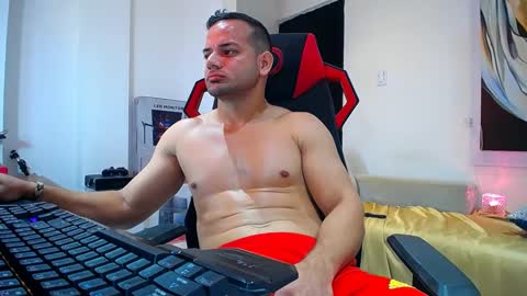 Snapshot of hugo_19cm chatting on September 20, 6:55 pm hugo19cm online show from September 20, 6:55 pm