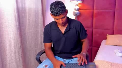 Hugo Cano online show from October 11, 9:51 pm