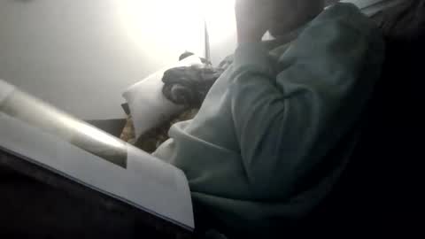 huguit026 online show from February 18, 2:00 am