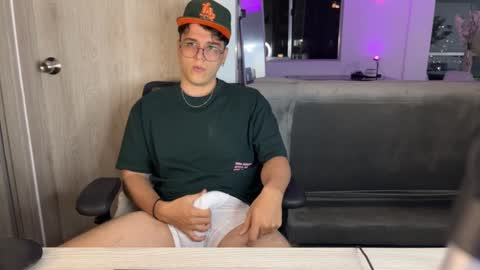 hun_damer online show from September 20, 2:14 am