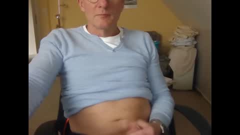 hundeleine online show from February 6, 2:26 pm