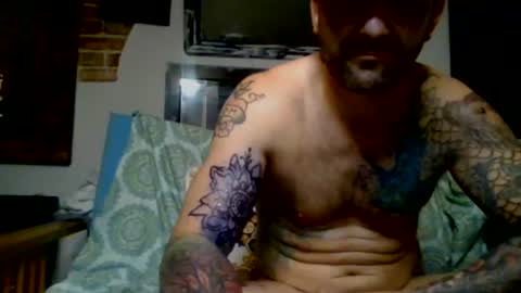 hungherowithoutacape online show from June 27, 12:22 pm