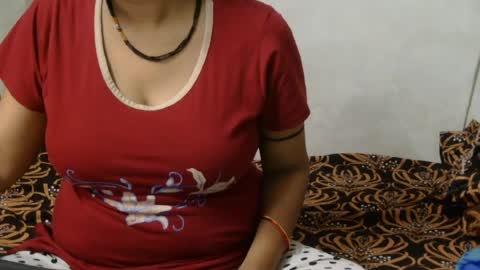 hungrymilf69 online show from July 27, 3:15 am
