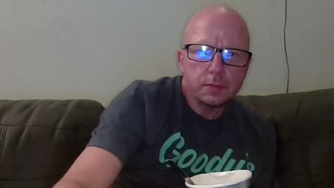 HuingsingleDad79 online show from July 30, 8:37 am