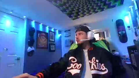 hungtxcock92 online show from October 12, 1:48 pm