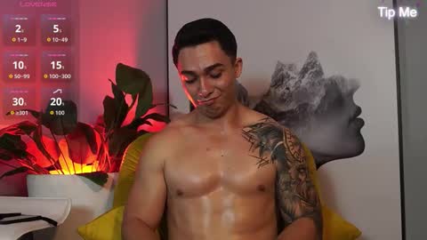 hunk_ryan online show from October 9, 1:49 pm