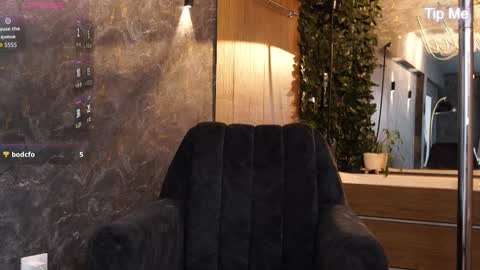 hunk_ryan online show from December 5, 2:04 pm