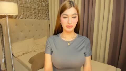 hunkhomerontop online show from April 30, 9:03 am