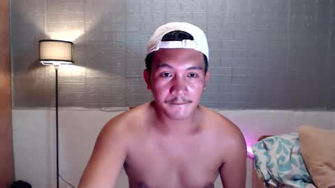 hunkylloyd online show from March 29, 6:37 am