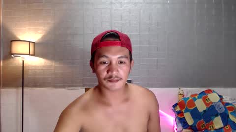 hunkylloyd online show from March 2, 7:37 am