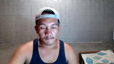 hunkylloyd online show from December 19, 2:18 am