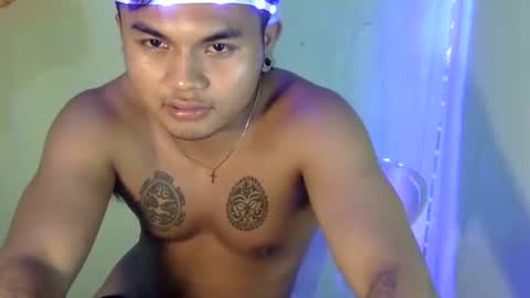 hunkyzeus online show from October 21, 7:06 pm