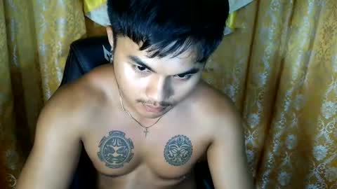 hunkyzeus online show from January 8, 6:25 pm