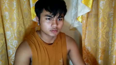 hunkyzeus online show from December 16, 7:48 am