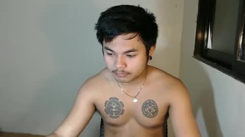 hunkyzeus online show from January 5, 6:35 am