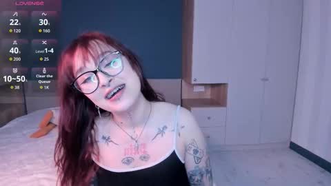 Hanna online show from December 2, 7:23 pm