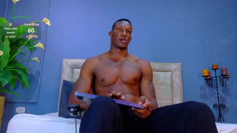 Hunter  online show from November 20, 7:33 pm