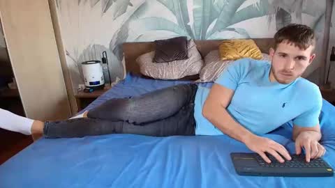 Snapshot of hunterbridges chatting on October 23, 1:23 pm Hunter Bridges online show from October 23, 1:23 pm