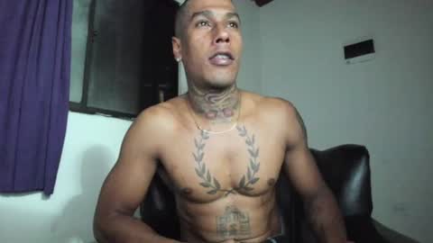 hunting_blondes online show from June 25, 12:29 am