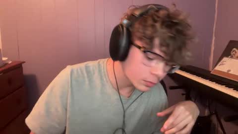 hushimhung online show from March 18, 11:10 pm