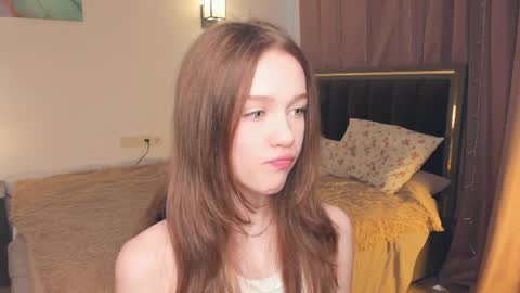 Lily online show from May 19, 7:15 am