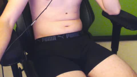 Snapshot of hydenjek chatting on February 4, 6:04 am Hydenjek online show from February 4, 6:04 am