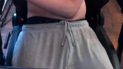 Snapshot of hydenjek chatting on October 8, 8:20 am Hydenjek online show from October 8, 8:20 am