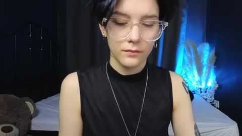 Hyeon Jin online show from March 12, 1:51 pm