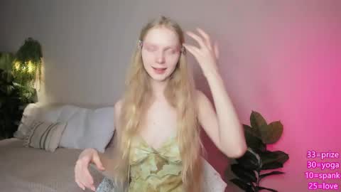 Jenny online show from April 25, 3:53 pm