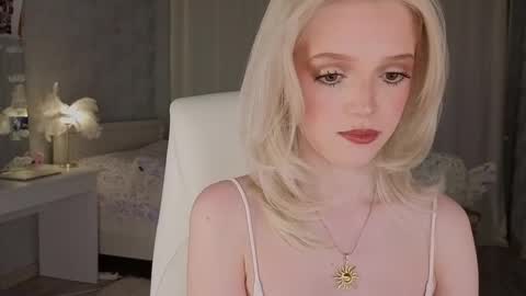 Joselle online show from April 1, 5:32 pm