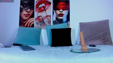 The Dolls online show from October 9, 9:20 pm