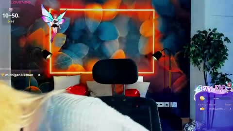 Samanta online show from April 14, 1:42 am