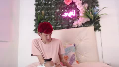 iam_lukas__ online show from November 6, 3:31 am