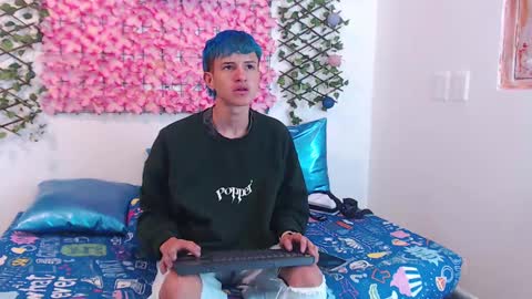 Snapshot of iam_lukas__ chatting on September 10, 3:18 am iam_lukas__ online show from September 10, 3:18 am