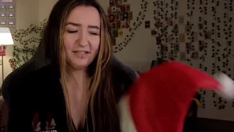 Snapshot of iam_meg chatting on December 29, 2:10 pm Meg  online show from December 29, 2:10 pm