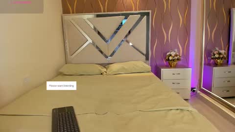 Snapshot of iam_nicolle chatting on October 24, 12:39 pm iam_nicolle online show from October 24, 12:39 pm