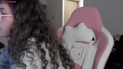 On instagram Imm  NikkiHelp me reach 100 likes online show from February 20, 6:06 am