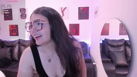 Snapshot of iam_sammy_01 chatting on October 6, 12:23 pm Sammy online show from October 6, 12:23 pm