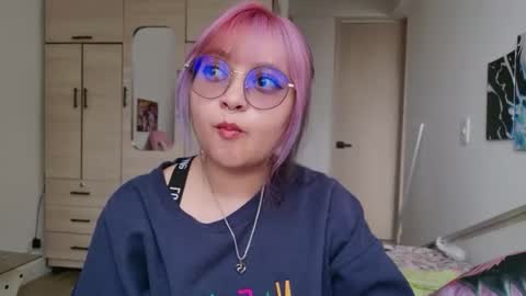 Zoe 3 online show from June 15, 2:31 pm