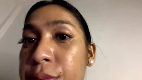 MAYARI online show from November 4, 2:07 pm